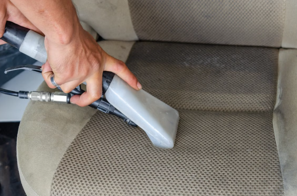 Professional Deep Extraction Cleaning for Fabric Upholstery